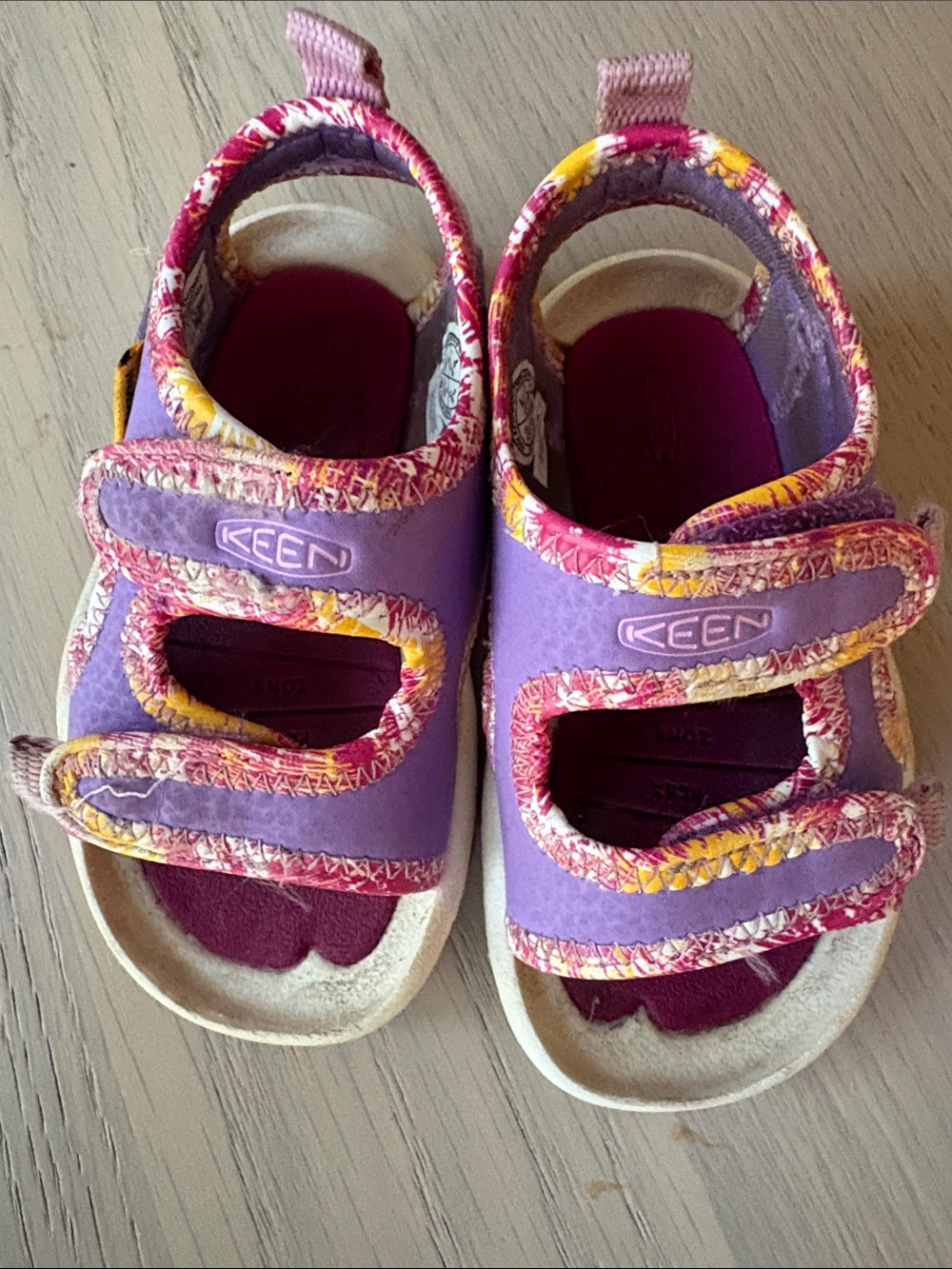 KEEN Girls Purple & Pink Patterned waterproof shoes